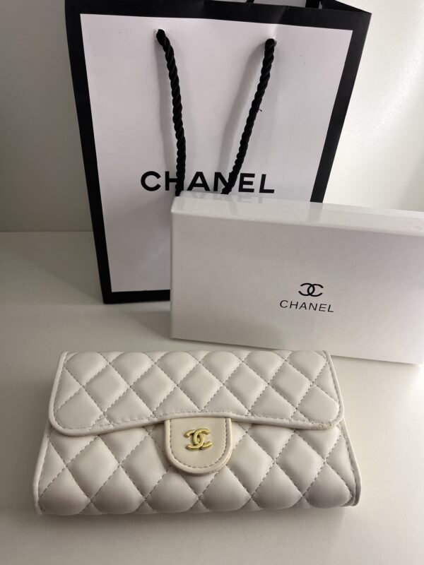 Portefeuille Chanel Classic Cuir Blanc – Logo doré