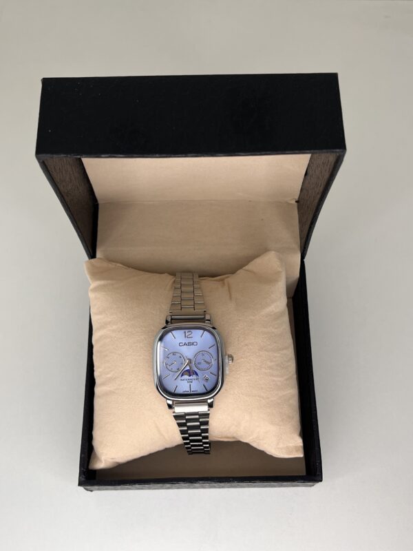 Casio Multifonction – Cadran Bleu Rectangulaire