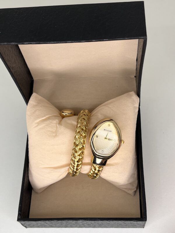 Bvlgari Serpenti Or – Élégance Féminine serpent/ovale cadran jaune