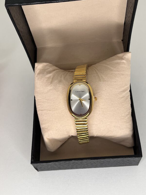 Calvin Klein Femme – Édition Dorée Élégance