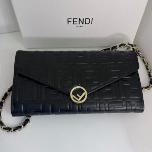 pochette fendi noir