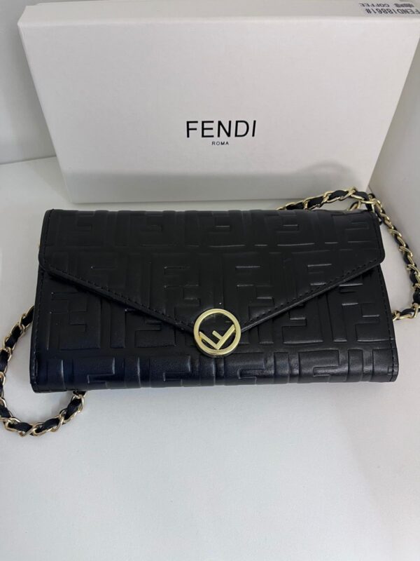pochette fendi noir