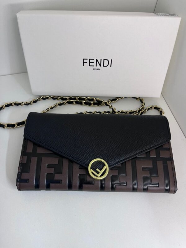 pochette fendi en noir et marron