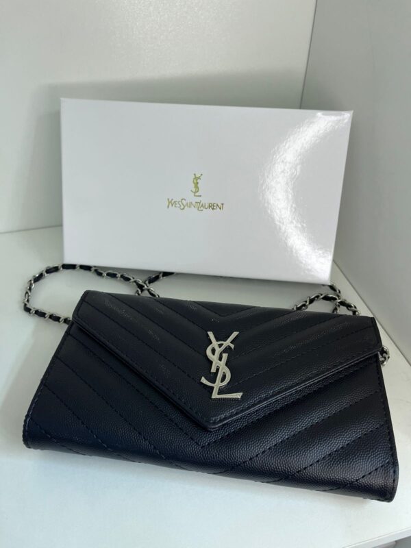 pochette noir